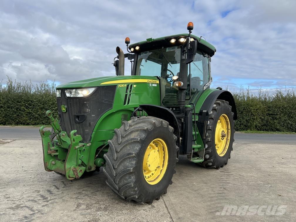 John Deere 7230R الجرارات