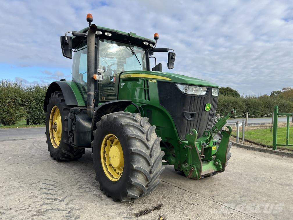 John Deere 7230R الجرارات