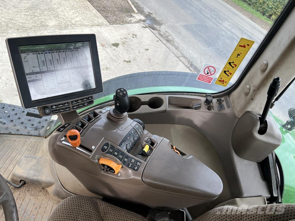 John Deere 7310R الجرارات