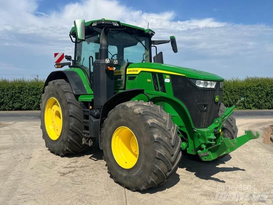 John Deere 7R330 الجرارات