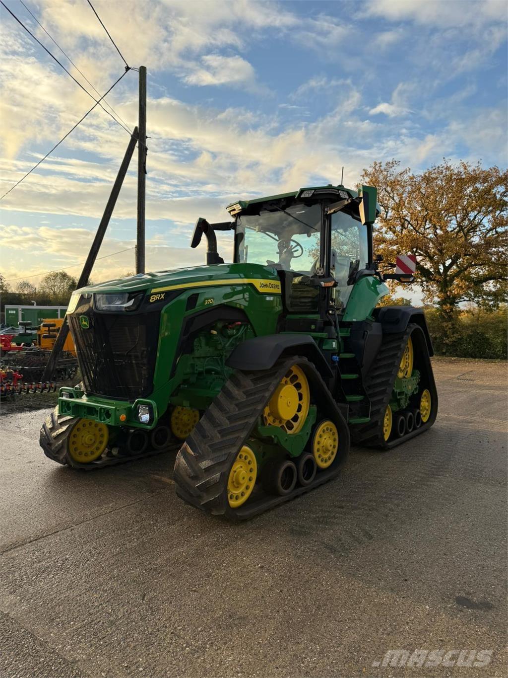 John Deere 8RX370 الجرارات