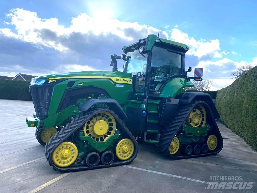 John Deere 8RX370 الجرارات