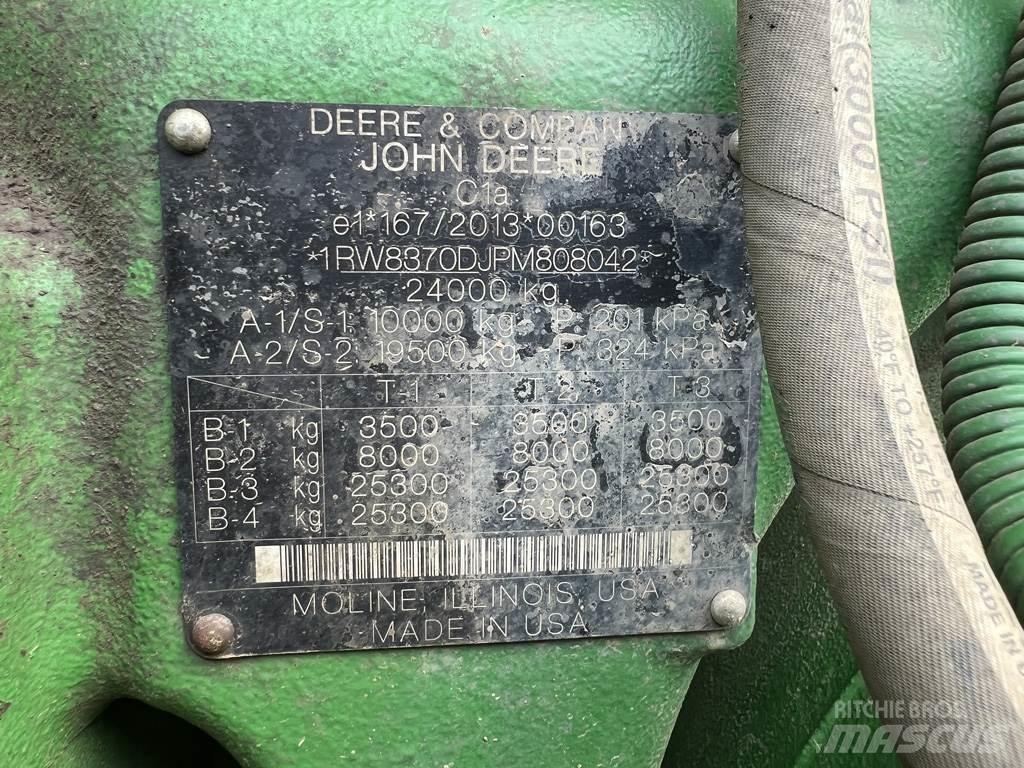 John Deere 8RX370 الجرارات