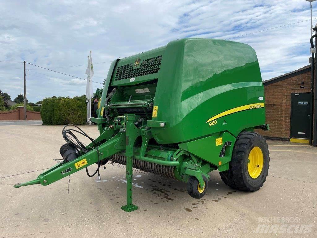 John Deere 960 محزمات مربعة