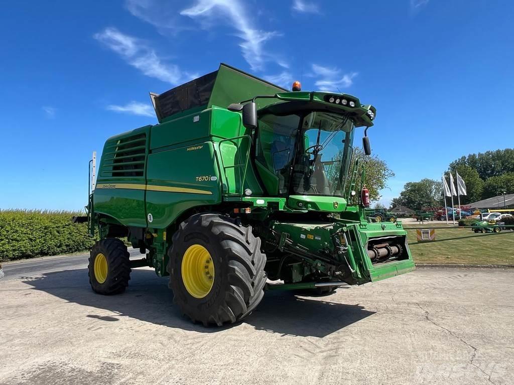 John Deere T670HM حصادات