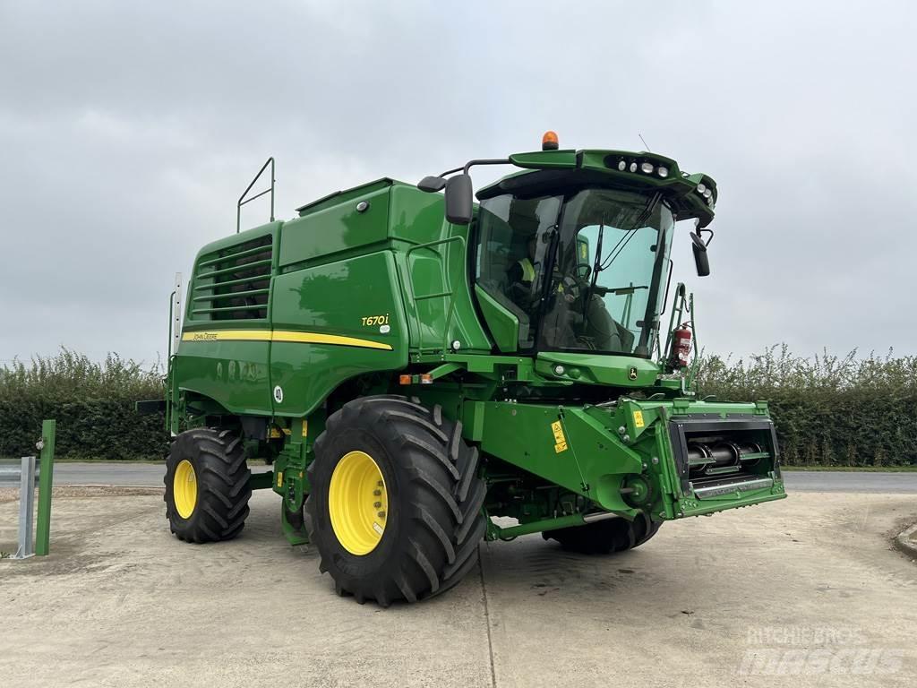 John Deere T670I حصادات