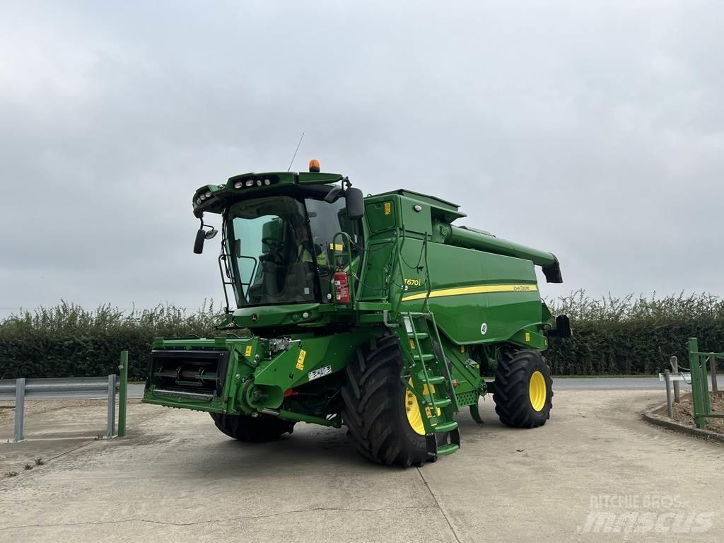 John Deere T670I حصادات
