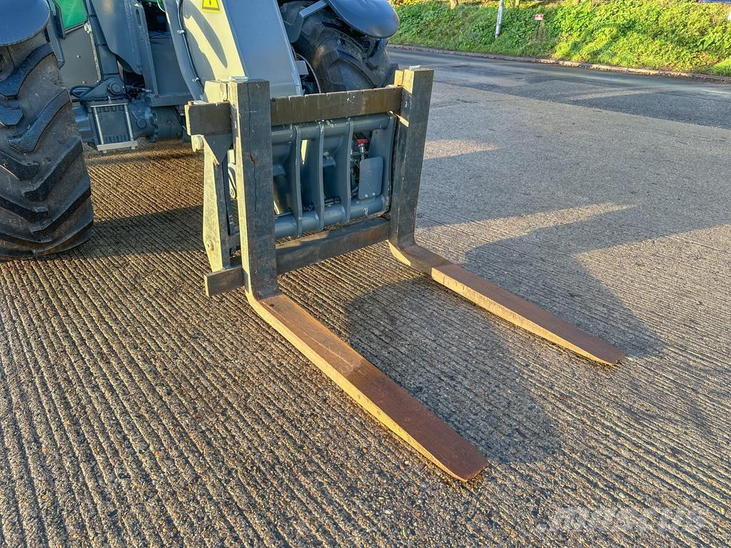 Kramer KT559 معدات مناولة لأغراض الزراعة