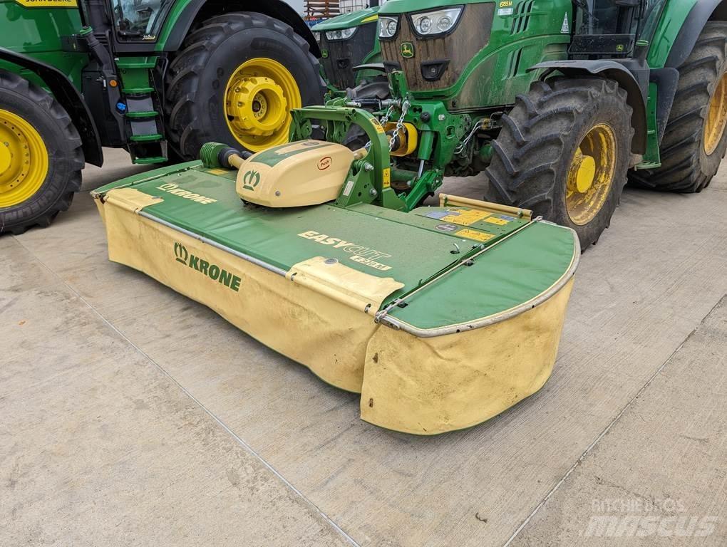 Krone F320M جزازات وأغطية المراعي