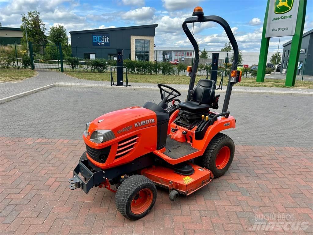 Kubota BX2350 جرارات مدمجة