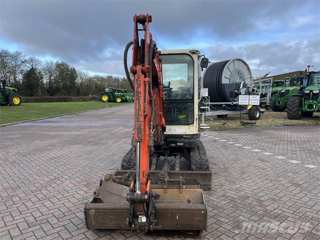 Kubota U25-3A حفارات زحافة