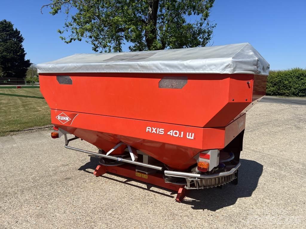 Kuhn AXIS 40.1WT معدات فرد المواد المعدنية