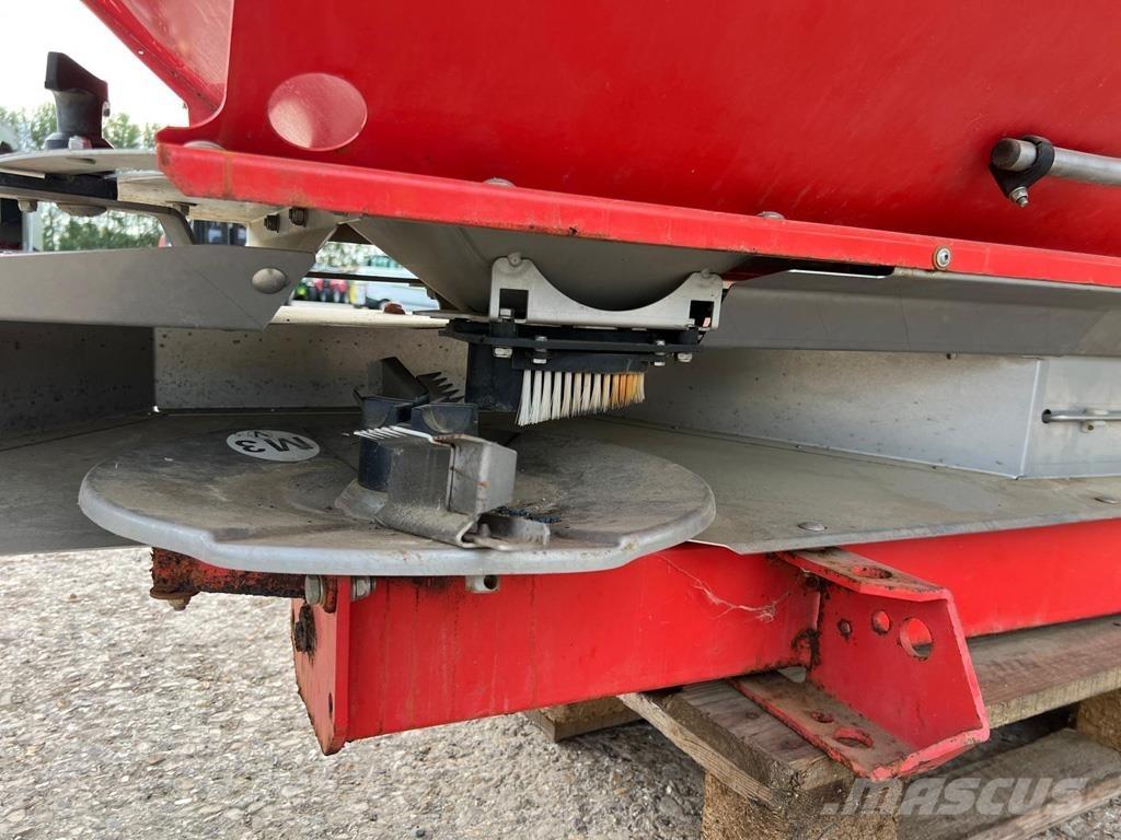 Kuhn MSD 1141 معدات فرد المواد المعدنية