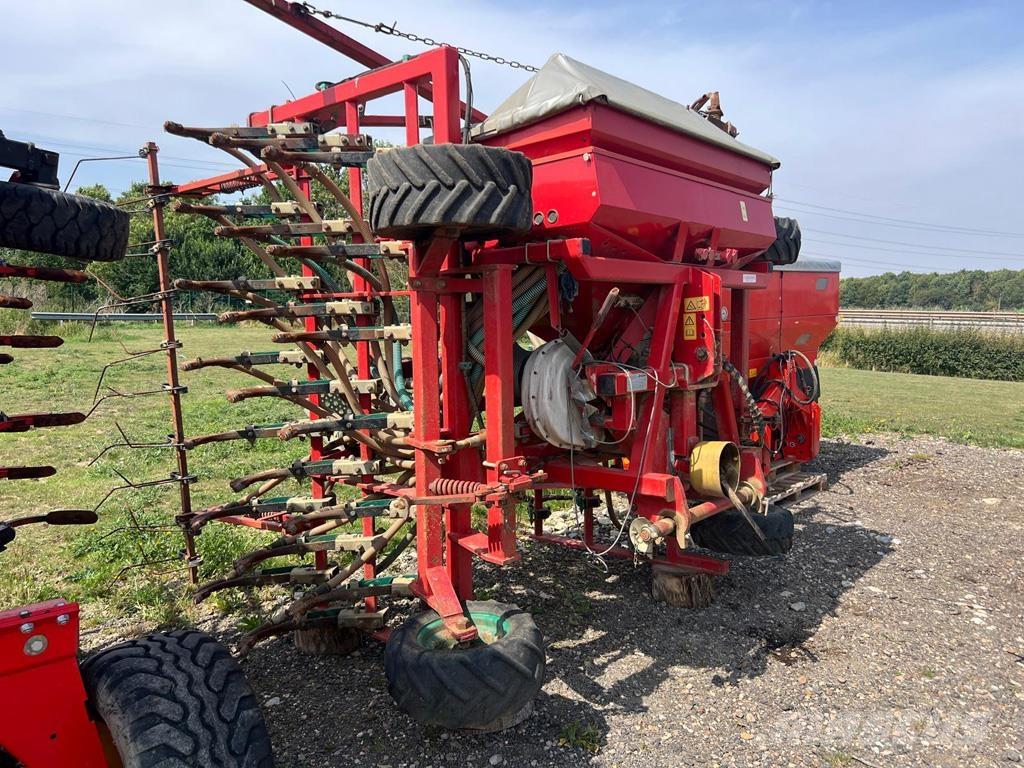 Kverneland TS 480 مثاقيب