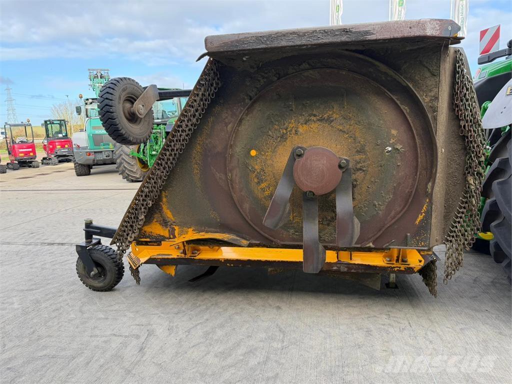 McConnel SR420 جزازات وأغطية المراعي