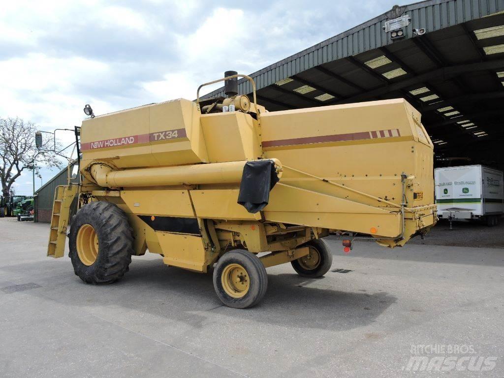 New Holland TX34 حصادات