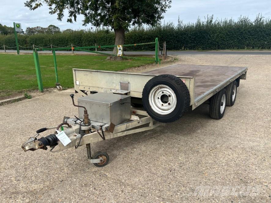 RICHARDSON  معدات توزيع السماد العضوي