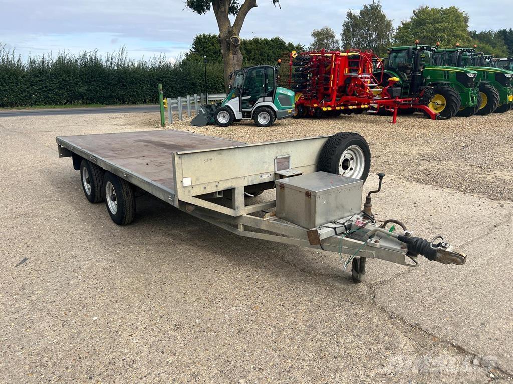 RICHARDSON  معدات توزيع السماد العضوي