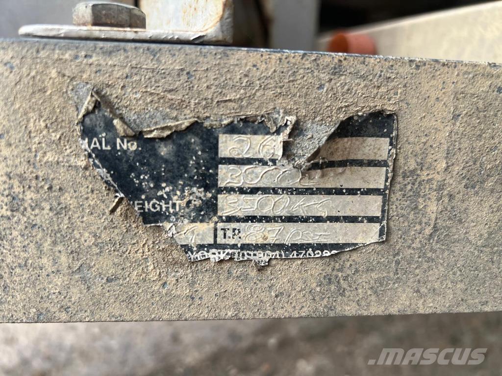 RICHARDSON  معدات توزيع السماد العضوي