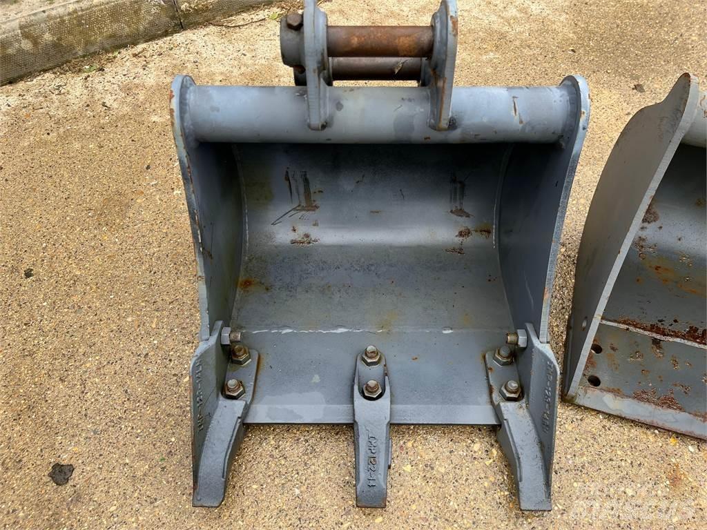 Strickland BUCKET أخرى