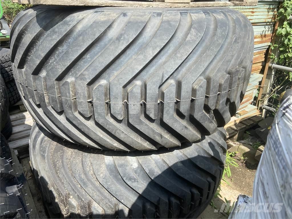  TURF TYRES جرارات مدمجة