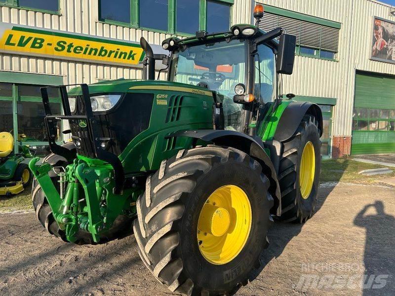 John Deere 6215R الجرارات