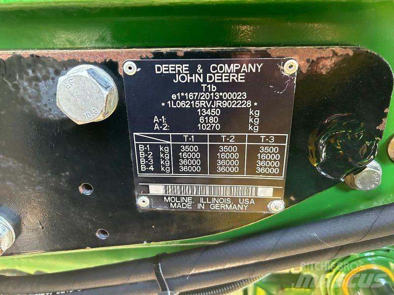 John Deere 6215R الجرارات