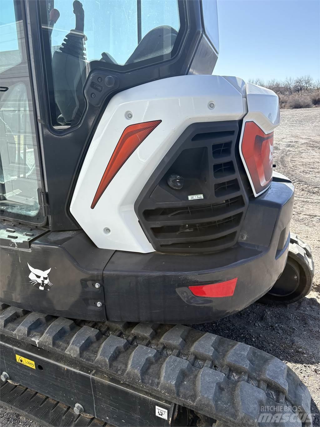 Bobcat E50 R2 أخرى