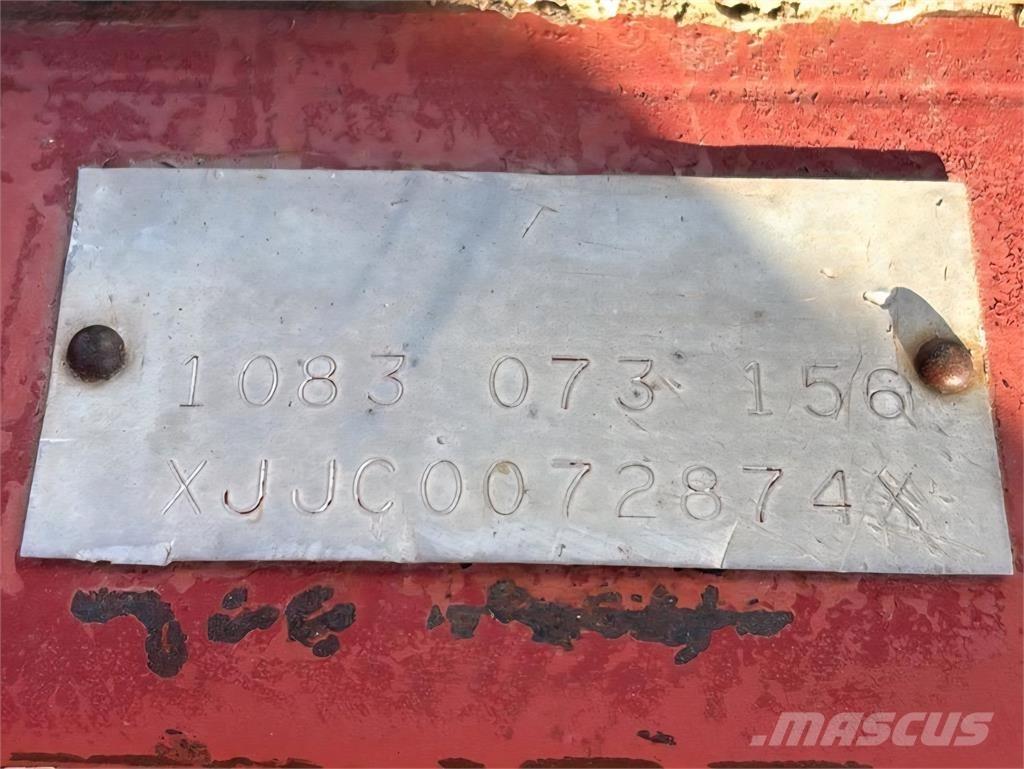 Case IH 1083 حصادات
