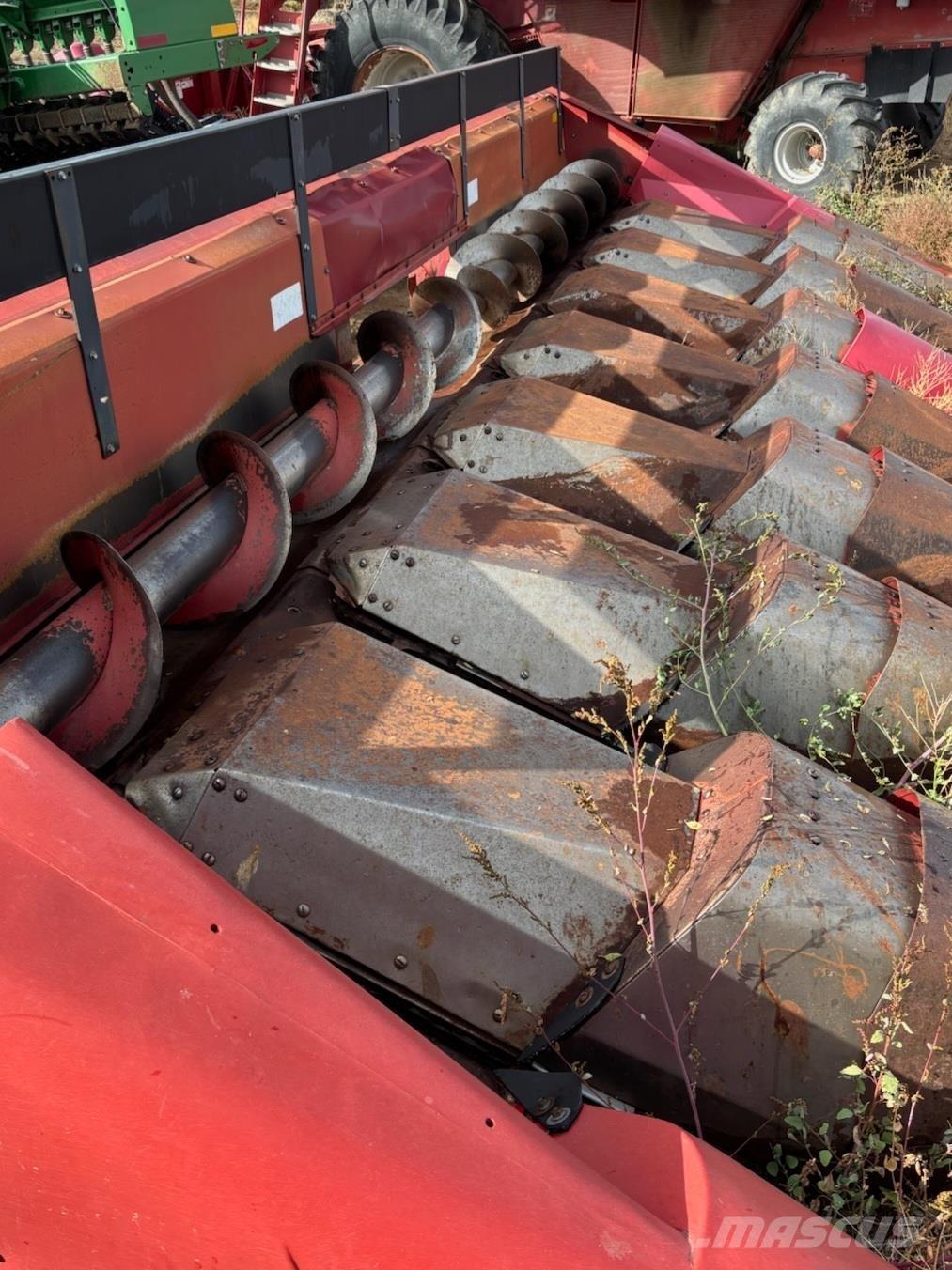 Case IH 1083 حصادات
