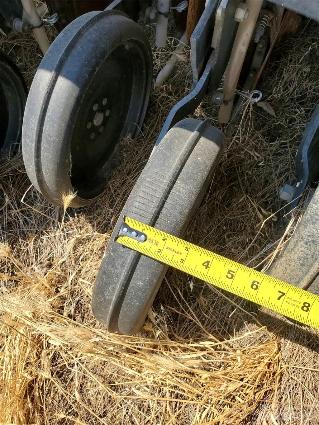 Case IH 5400 ماكينات وملحقات البذر الأخرى
