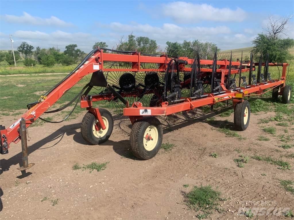 H&S BF1660 مكابس وميبسات التبن