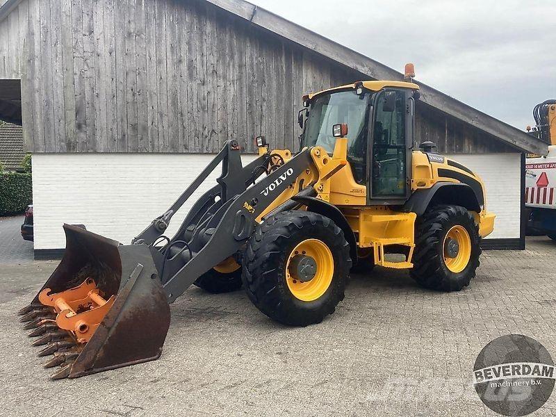 Volvo L45F لوادر بعجل
