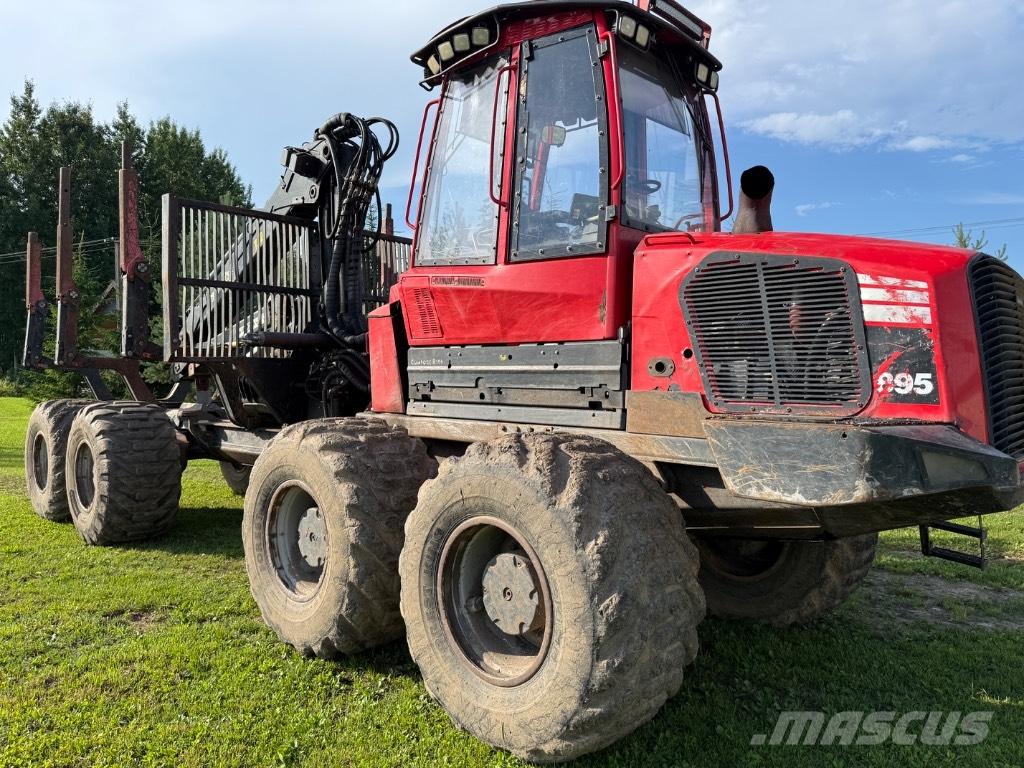 Komatsu 895 شاحنات
