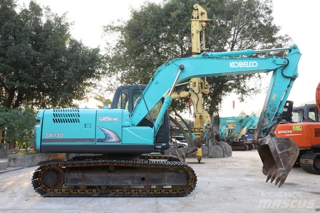 Kobelco SK130 حفارات وسط 7 طن - 12 طن