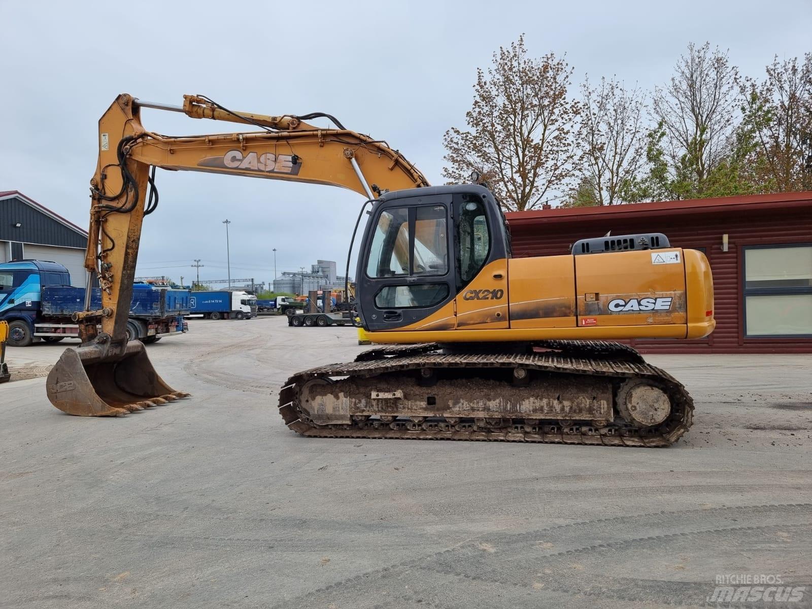 CASE CX 210 LC حفارات زحافة