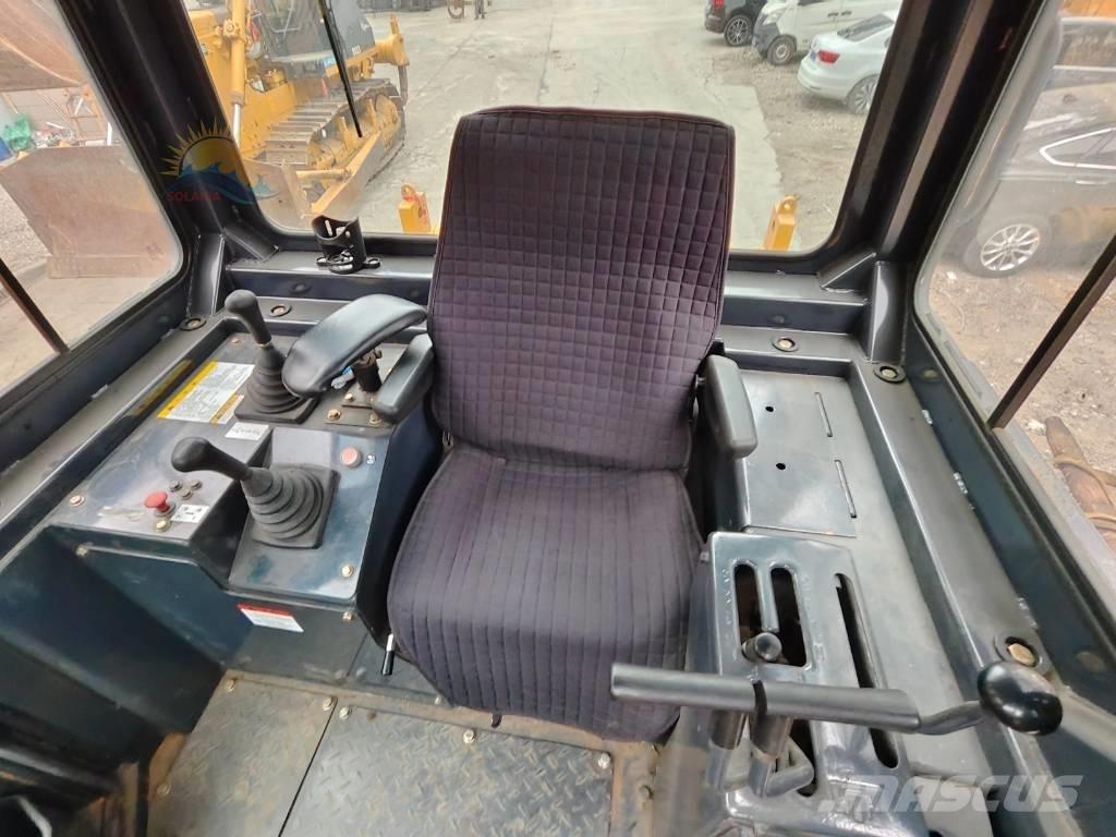 Shantui SD 22 بلدوزرات مجنزرة