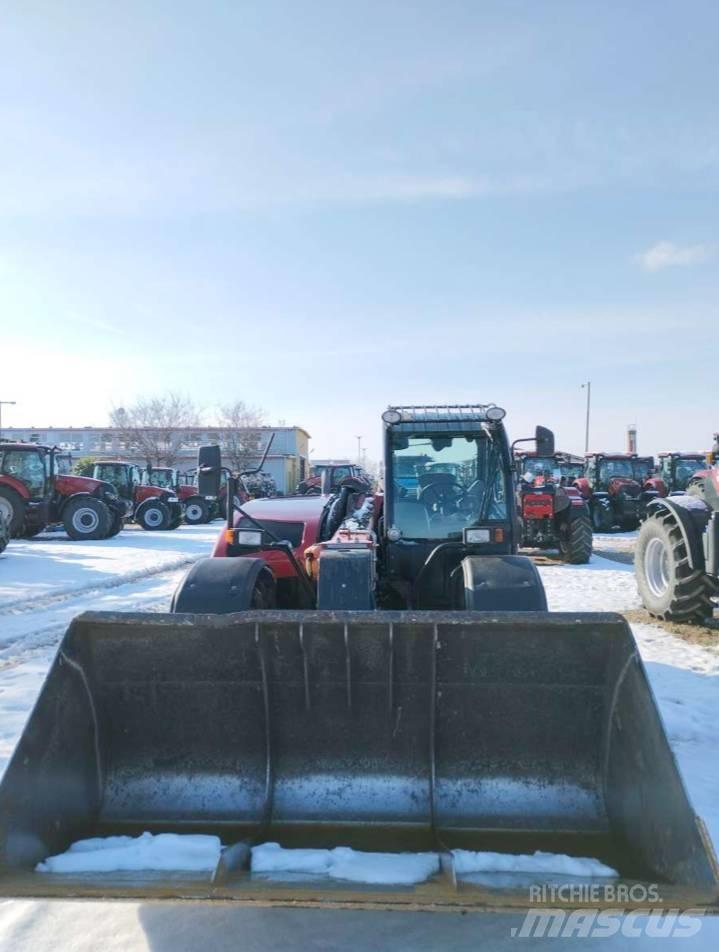Case IH Farmlift 742 مناولات متداخلة