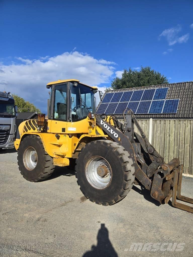 Volvo L 40 B TP لوادر بعجل
