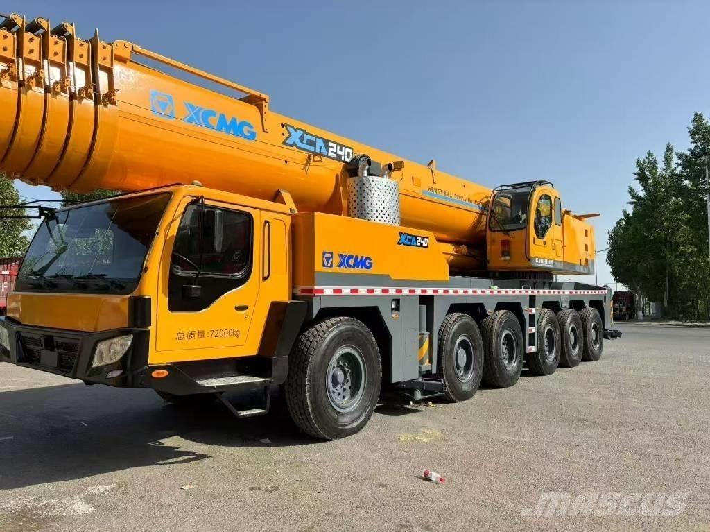 XCMG XCA240 رافعات الطرق الوعرة