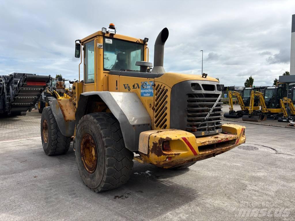Volvo L110E لوادر بعجل