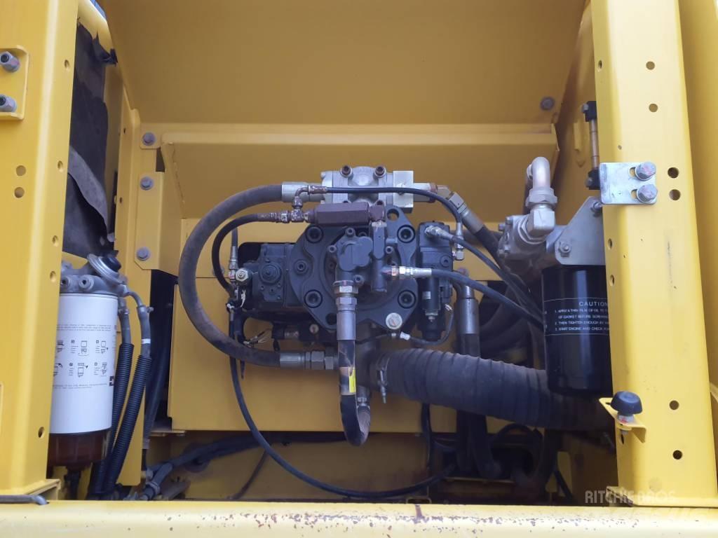 New Holland E 385 C حفارات زحافة