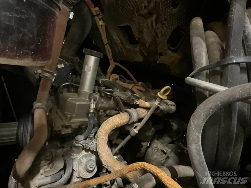 Neuson DW 60 عربات نقل قلابة للمواقع