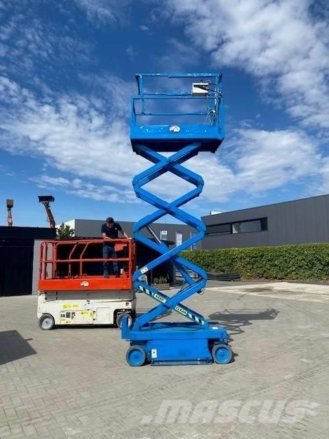 SkyJack SJ III 3219 رافعات مقصية الشكل