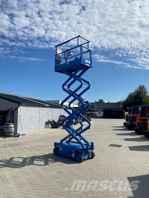 SkyJack SJ III 3219 رافعات مقصية الشكل