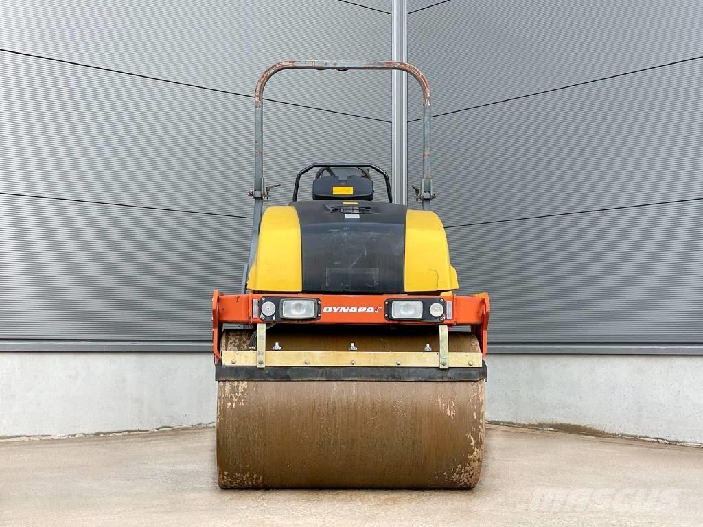 Dynapac CC1300C مداحل مزدوجة