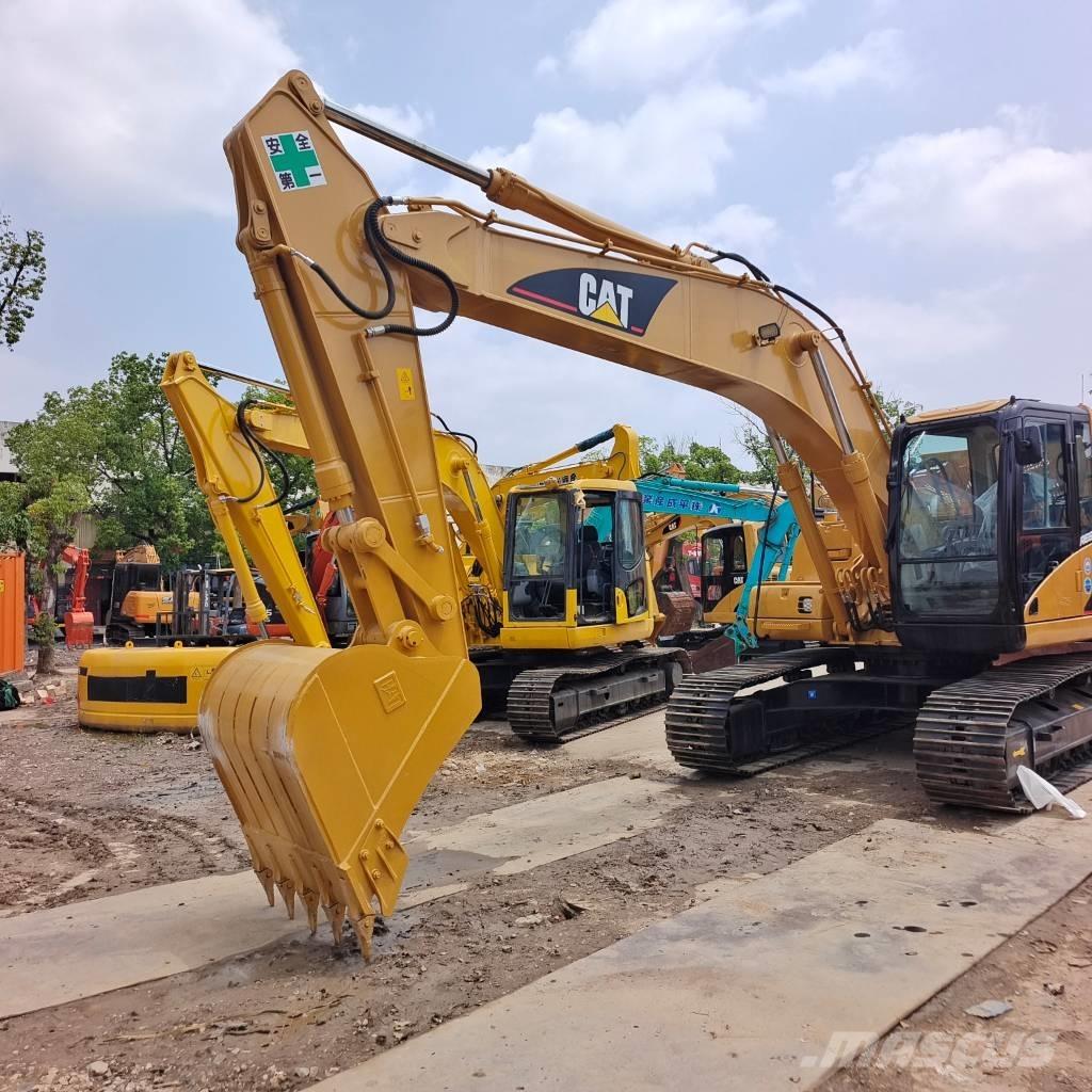 CAT 320 CL حفارات زحافة
