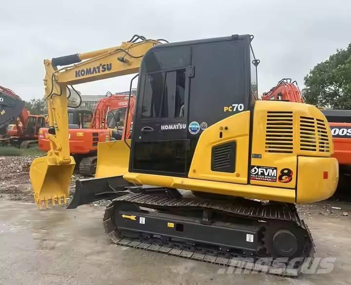 Komatsu PC70-8 حفارات وسط 7 طن - 12 طن