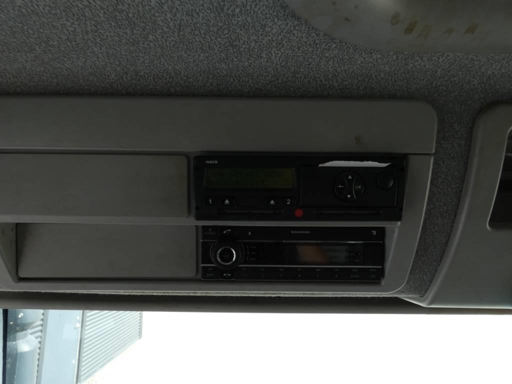 Iveco 150E 25 شاحنات الرافعات
