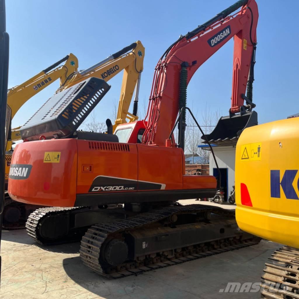 Doosan DX 300 حفارات زحافة